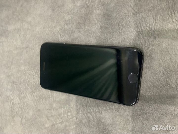 iPhone 8, 64 ГБ
