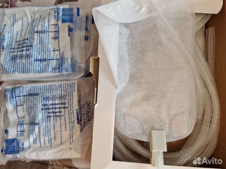 Мочеприемники (28шт.) и катетеры (12шт.)