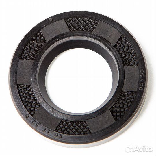 Сальник водяного насоса Suzuki DT40, DF40-50, DF40