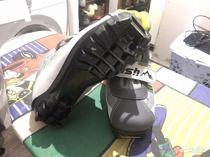 Лыжные ботинки