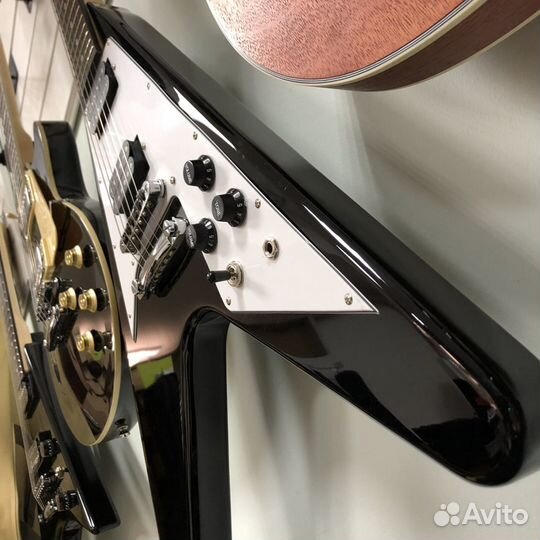 Гитара Flying V