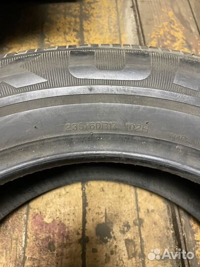 Kumho RA01 235/60 R17 102H