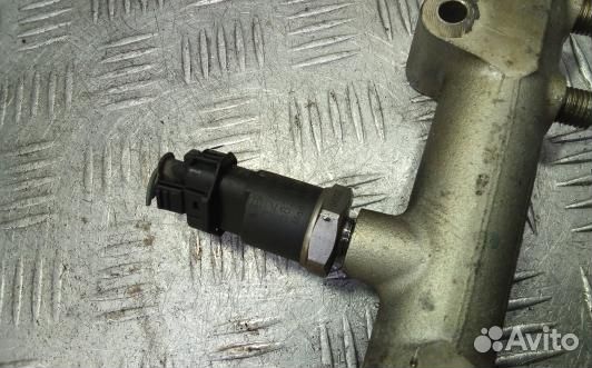 Топливная рампа дизельная chrysler voyager 4 (XNI2