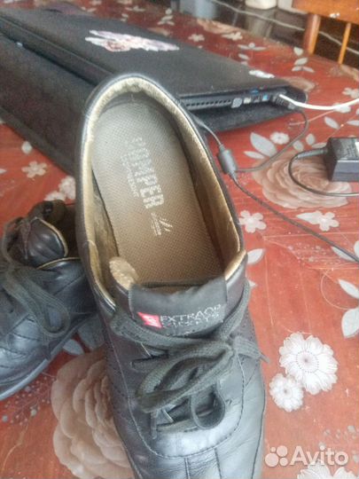 Кроссовки кожаные kamper. р 40-41