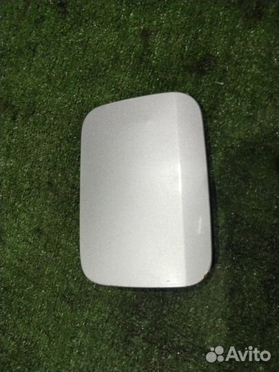 Лючок топливного бака Mazda Familia хетчбек 1 2001