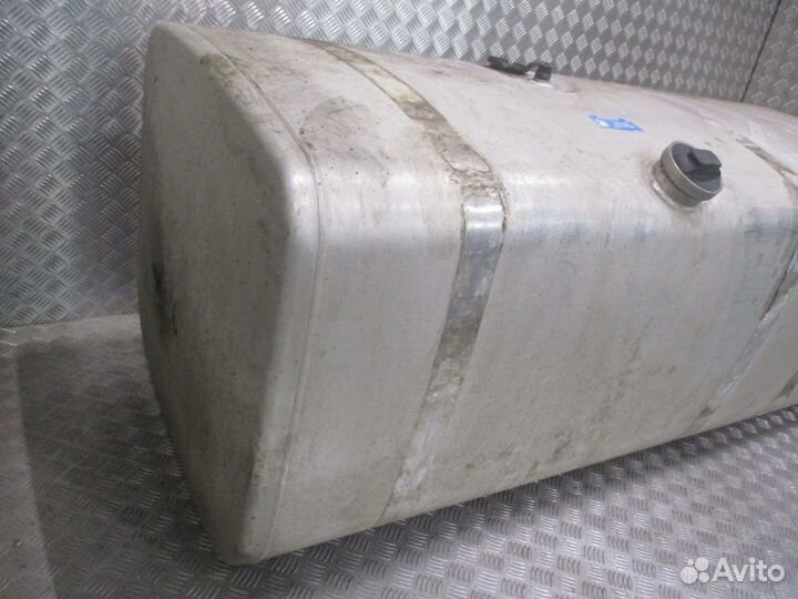 Топливный бак 700 литров Скания