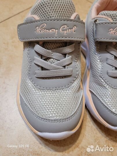 Кроссовки для девочки 25 размер