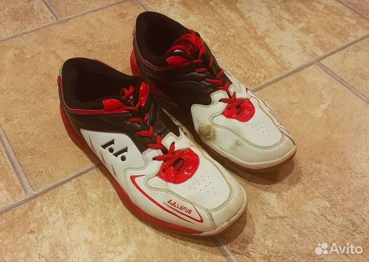 Кроссовки для фехтования