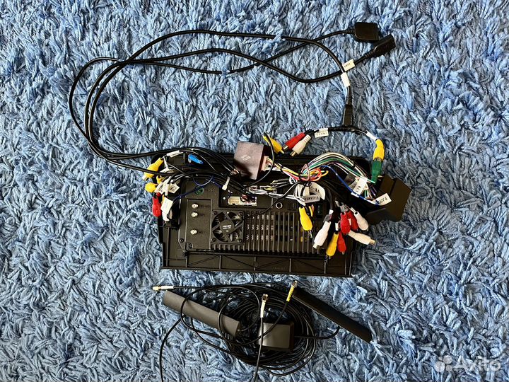 Магнитола Teyes CC3 6/128 10.2