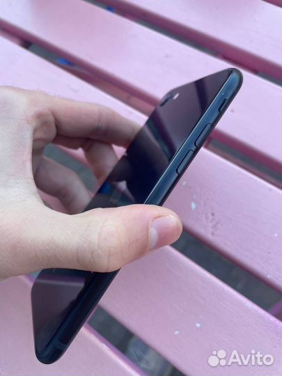 iPhone SE (2022), 128 ГБ