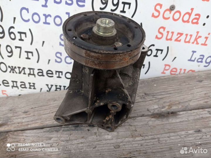 Audi A6 C4 Ауди А6 С4 кронштейн вискомуфты