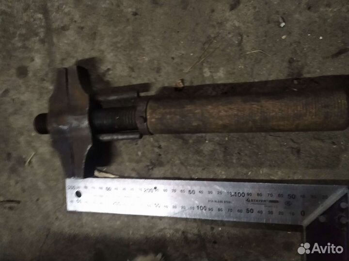 Старинный разводной ключ французского типа