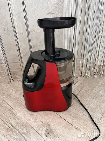 Соковыжималка шнековая