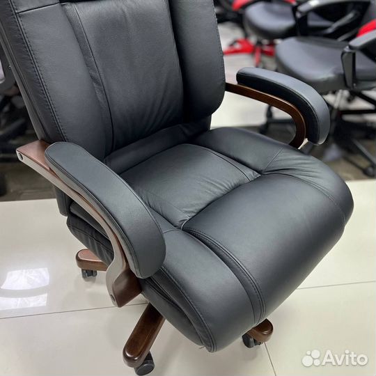 Кресло руководителя Т-9925 (цвета)