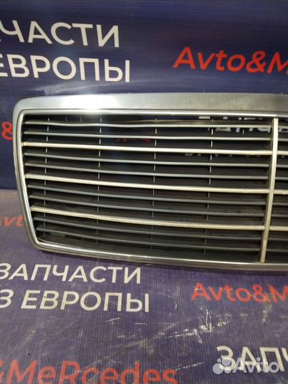 Решётка радиатора S500 W140 Mercedes Benz