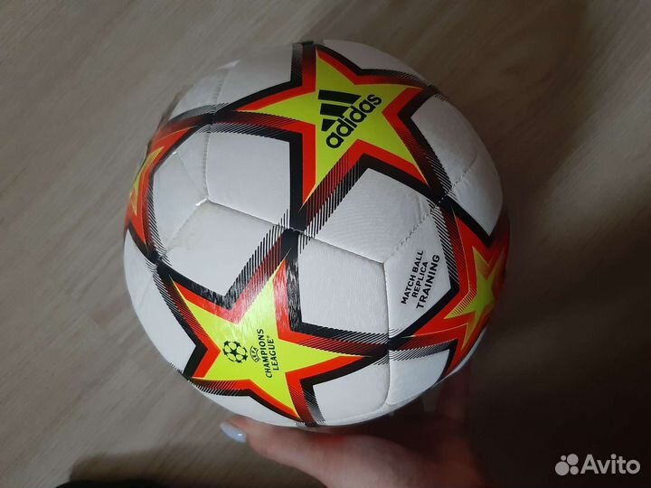 Мяч тренировочный Adidas UCL GU0206