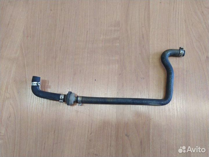 Патрубок вентиляции картерных газов Volkswagen
