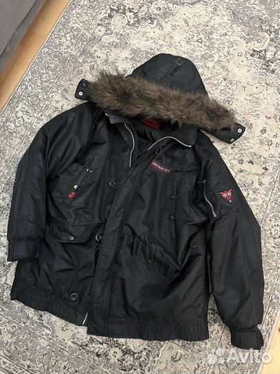 Куртка guess с мехом