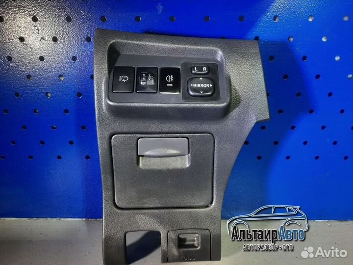 Нижняя левая часть торпедо Toyota Corolla E150 10