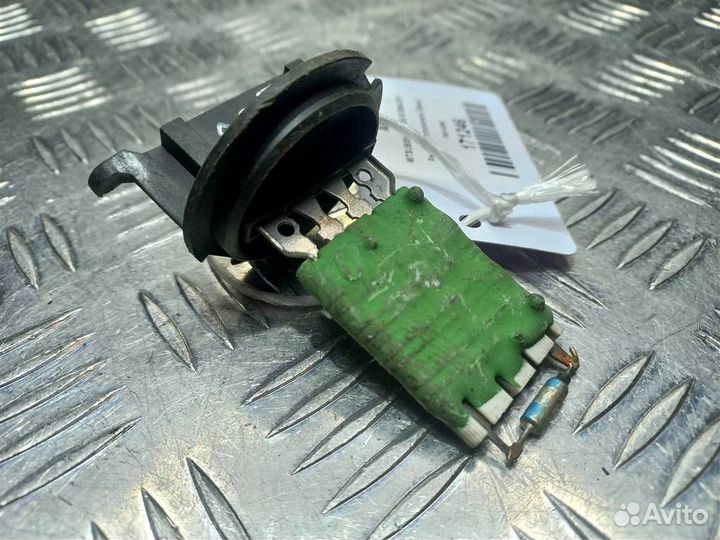 Резистор отопителя (Ежик) mitsubishi Colt Z34 VI