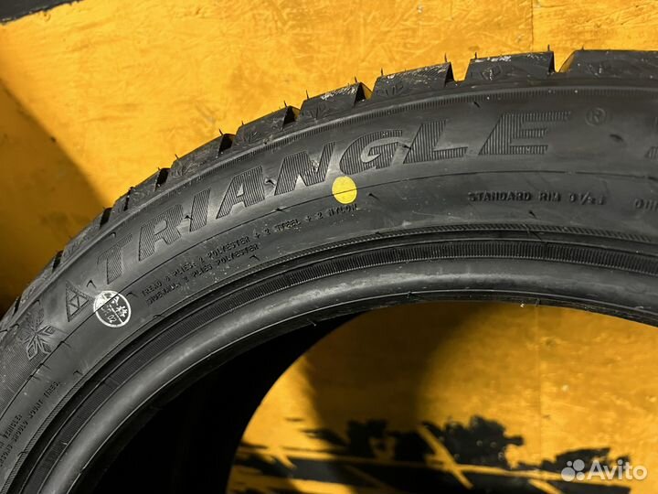 Triangle Snowlink TWT02 275/40 R20 и 315/35 R20