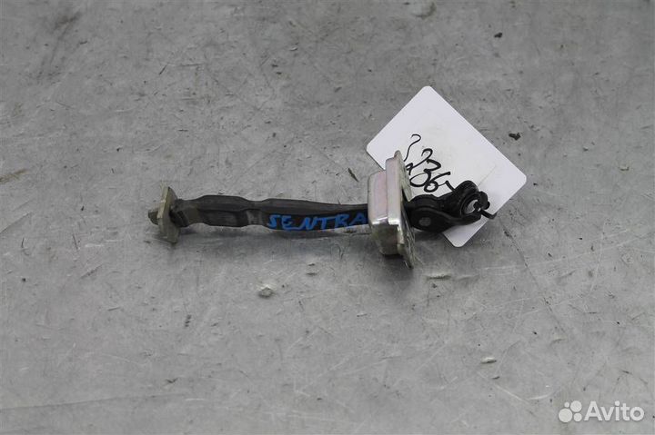 Ограничитель двери передней правой Nissan Sentra