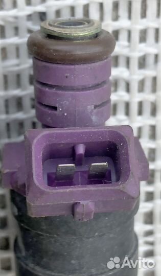 Рено Вольво форсунка бензиновая 9125118