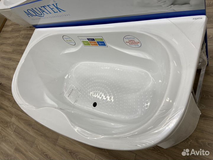 Ванна акриловая 1.8*0.95 Aquatek