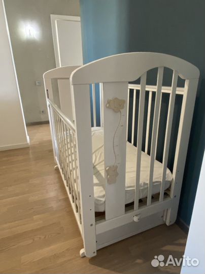 Детская кроватка маятник + матрас
