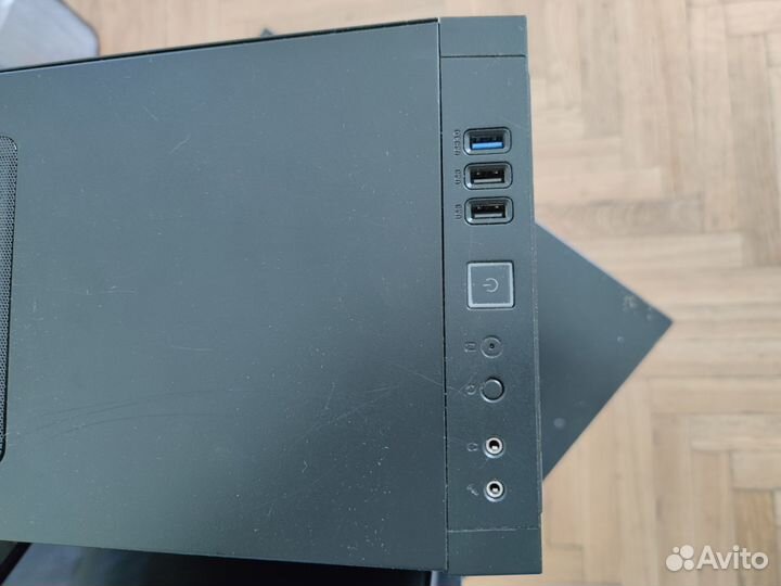 Корпус Thermaltake Versa H17