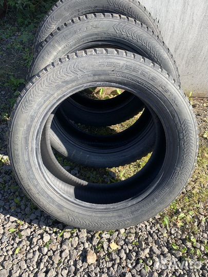 Nokian Tyres Hakkapeliitta 8 SUV 235/55 R19