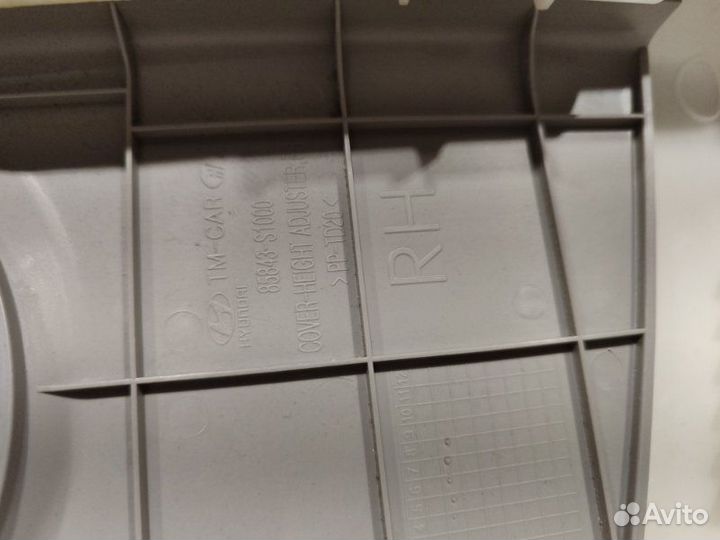 Обшивка стойки центральной правой Hyundai Santa Fe