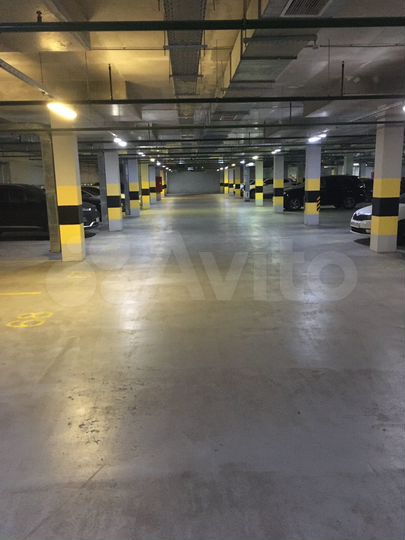 Машиноместо, 19 м²