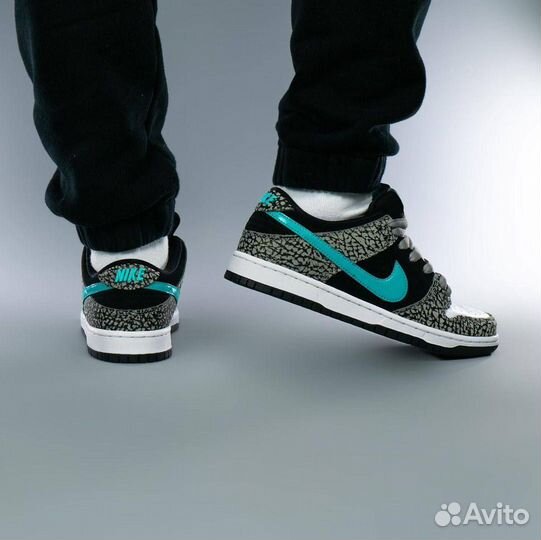 Кроссовки Nike SB Dunk Low Pro Atmos Elephant