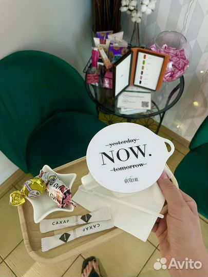 Администратор студии маникюра