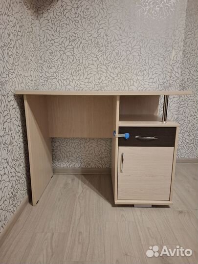 Комплект мебели в детскую