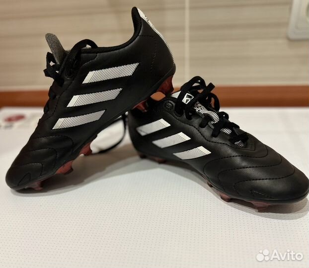 Бутсы adidas с шипами