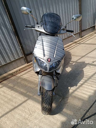 Gilera runner st200