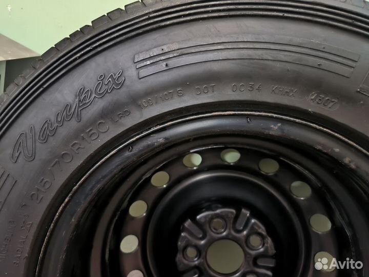 Michelin Vanpix 215/70 R15C