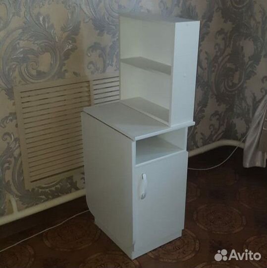 Стол маникюрный складной