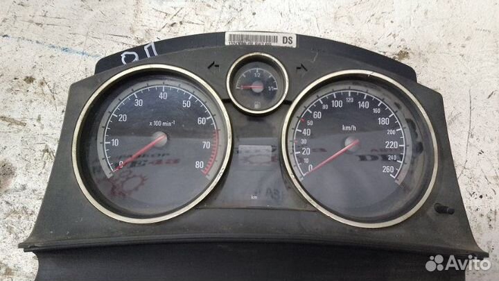 Панель приборов Opel Astra Н 2010
