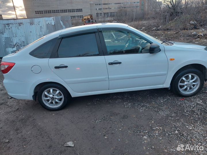 LADA Granta 1.6 МТ, 2015, 250 000 км