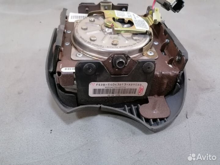 Подушка безопасности водителя Ford Taurus II 1995