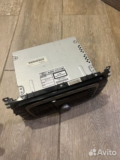 Автомагнитола на Ford focus 2 + рамка Titanium