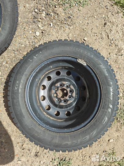 Зимние шины 185/60/R14 Pirelli ice zero