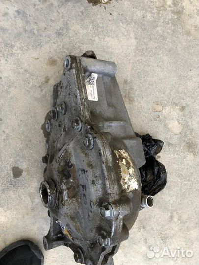 Редуктор на х5 е70 3.0 лит дизель заднее