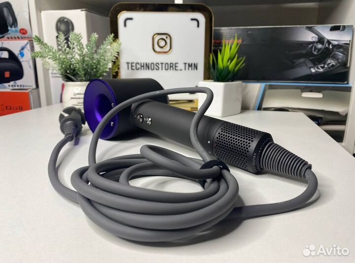 Фен Dyson новый