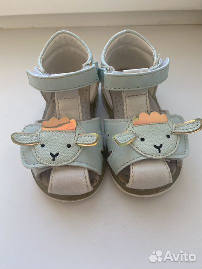 Сандалья для девочки 22
