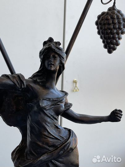 Настольный светильник