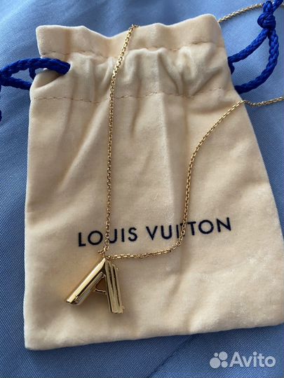 Колье LV & Me, литера A